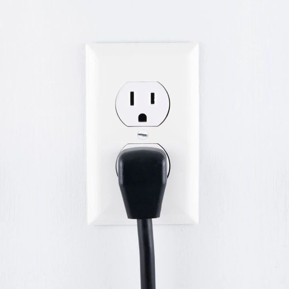 Leviton 1-Gang Duplex Outlet Wall Plate Cover, White